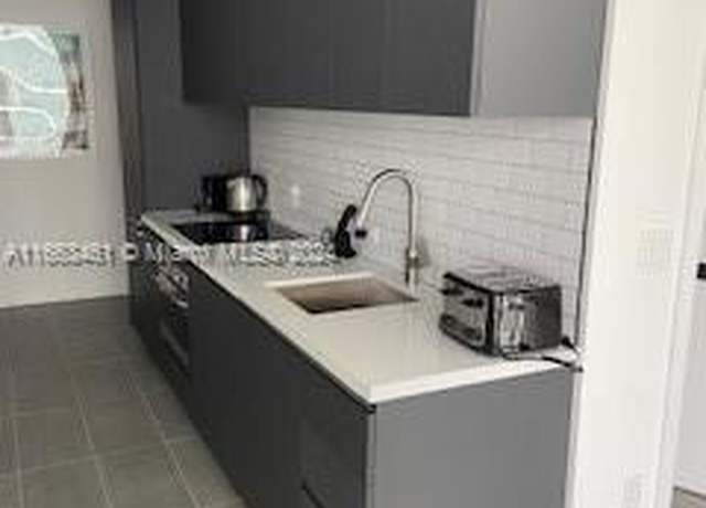 Property at 227 NE 2nd St #2611, Miami, FL 33132, 1 bath