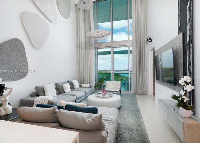 Property at 900 E Biscayne Blvd #705, Miami, FL 33132, 3 beds, 3 baths