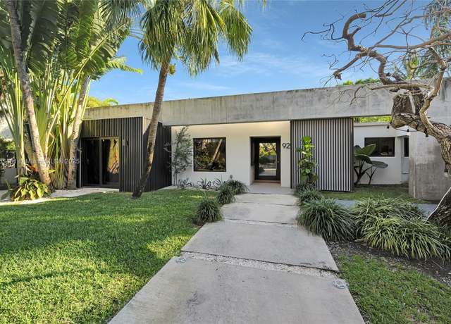 Property at 92 W Mashta Dr, Key Biscayne, FL 33149, 4 beds, 3 baths