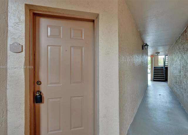 Property at 2866 S University Dr #5107, Davie, FL 33328, 2 beds, 2 baths
