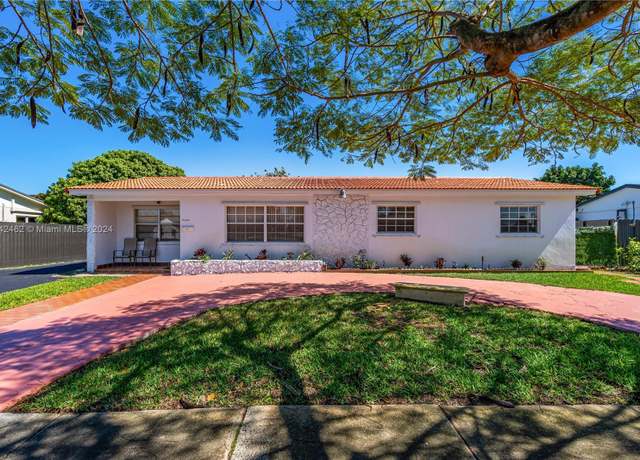 Property at 4923 SW 127th Pl, Miami, FL 33175, 3 beds, 2 baths