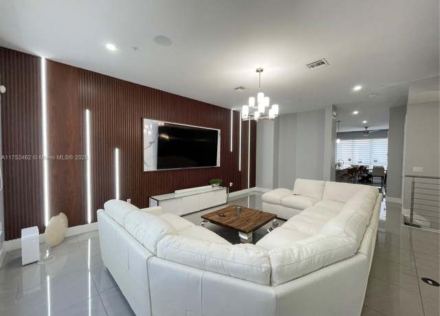 Property at 6651 NW 105th Pl #6651, Doral, FL 33178, 3 beds, 4 baths
