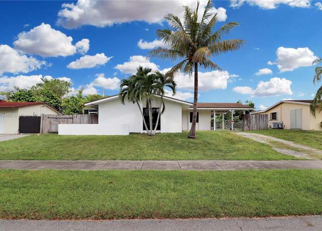 Property at 15840 SW 105th Ct, Miami, FL 33157, 2 beds, 1 bath
