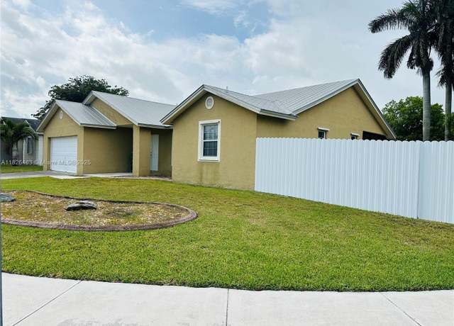 Property at 13840 SW 280th Ter, Homestead, FL 33033, 3 beds, 2 baths