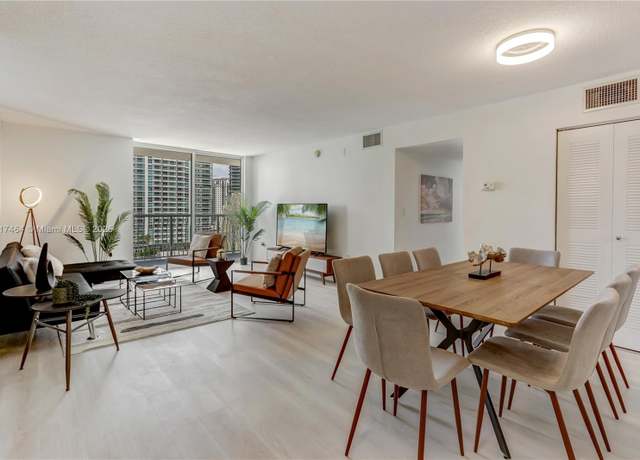 Property at 1200 Brickell Bay Dr #2424, Miami, FL 33131, 3 beds, 2 baths