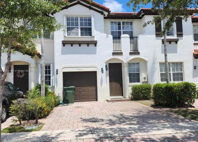 Property at 962 NE 29th Ter, Homestead, FL 33033, 4 beds, 3 baths