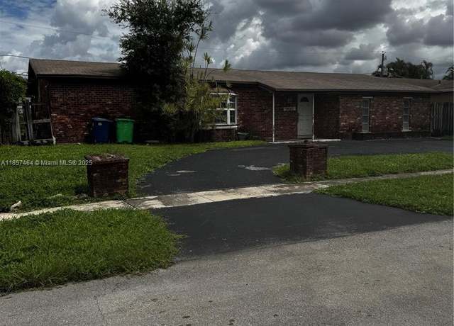 Property at 9661 NW 19th Pl, Sunrise, FL 33322, 4 beds, 3 baths