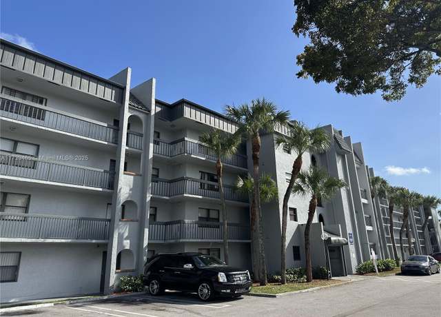 Property at 2050 N Congress Ave #209, West Palm Beach, FL 33401, 2 beds, 2 baths