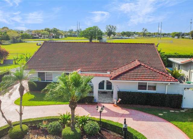 Property at 7510 SW 100th Ct, Miami, FL 33173, 6 beds, 4 baths