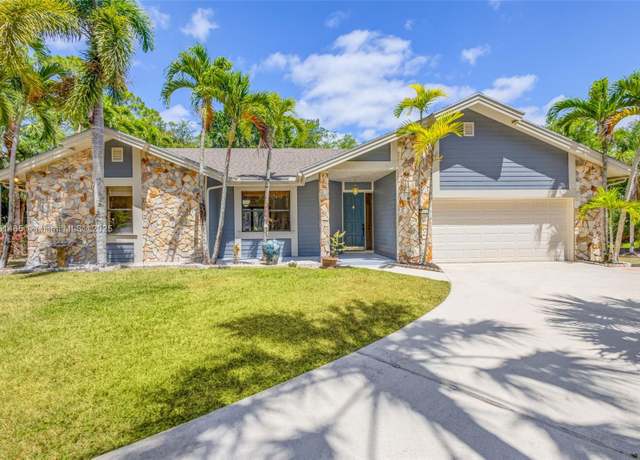 Property at 16789 98th Way N, Jupiter, FL 33478, 3 beds, 2 baths
