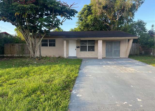 Property at 7420 N Farragut St, Hollywood, FL 33024, 3 beds, 2 baths