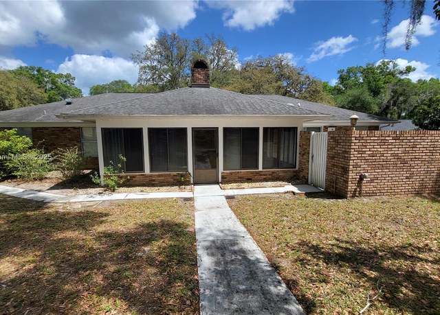 Property at 2850 Green Mountain Rd, Deland, FL 32720, 3 beds, 2.5 baths