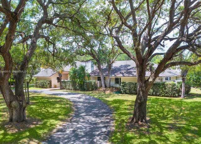 Property at 6255 SW 99th Ter, Pinecrest, FL 33156, 4 beds, 3.5 baths