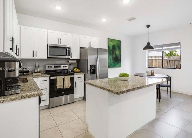 Property at 13353 SW 250th Ter, Homestead, FL 33032, 4 beds, 3.5 baths