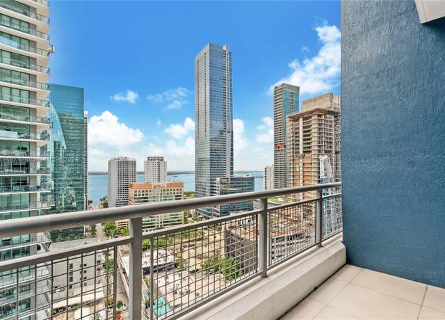 Property at 60 SW 13th St #2004, Miami, FL 33130, 1 bed, 1.5 baths