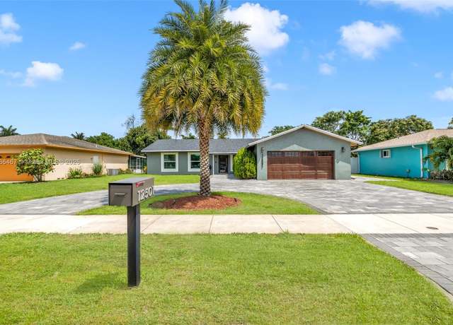 Property at 12501 SW 10th Ct, Davie, FL 33325, 3 beds, 2 baths