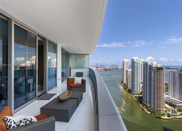 Property at 200 Biscayne Boulevard Way #3904, Miami, FL 33131, 2 beds, 2.5 baths