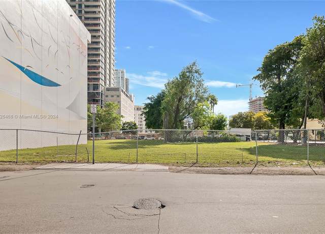 Property at 380 NE 32 St, Miami, FL 33137