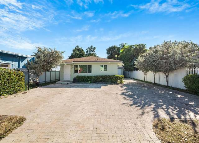 Property at 1236 NW 27th St, Miami, FL 33142, 6 beds, 4 baths