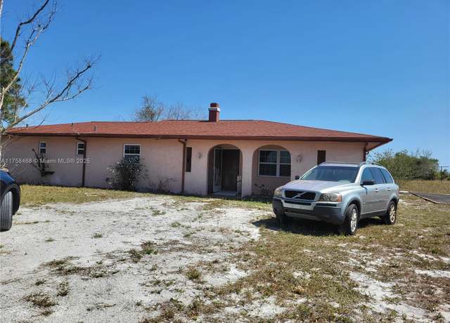 Property at 21 Gould Rd E, Lake Placid, FL 33960, 2 beds, 2 baths