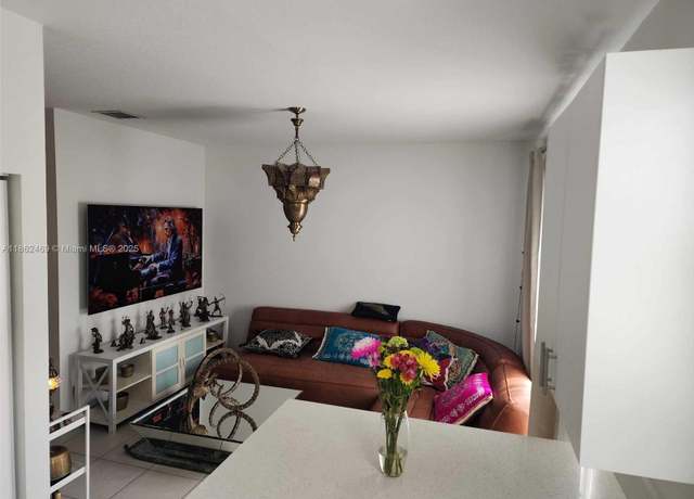 Property at 13118 SW 232nd Ter, Miami, FL 33170, 3 beds, 2.5 baths