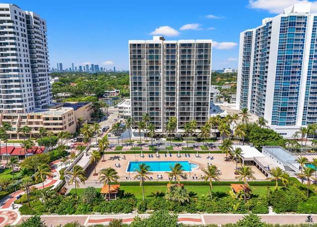 Property at 2625 Collins Ave #309, Miami Beach, FL 33140, 1 bed, 1.5 baths