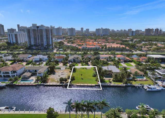 Property at 466 Holiday Dr, Hallandale Beach, FL 33009