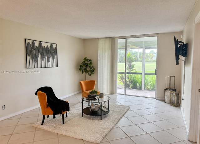 Property at 9811 N Hollybrook Lake Dr #103, Pembroke Pines, FL 33025, 2 beds, 2 baths