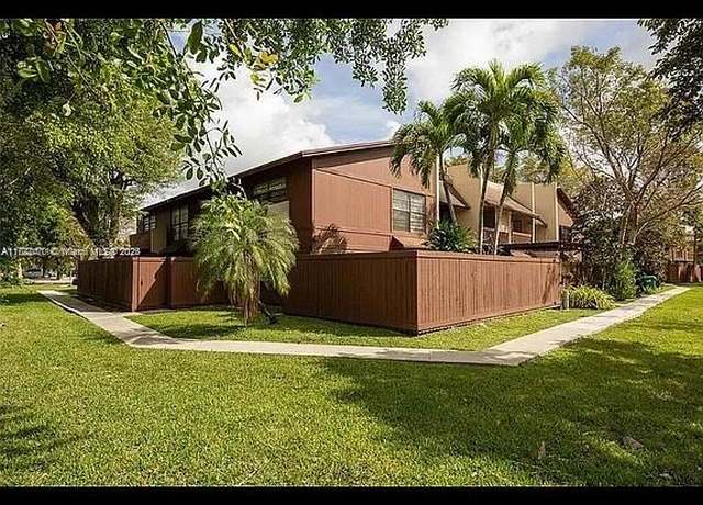 Property at 6914 SW 114th Pl Unit B57, Miami, FL 33173, 2 beds, 2.5 baths