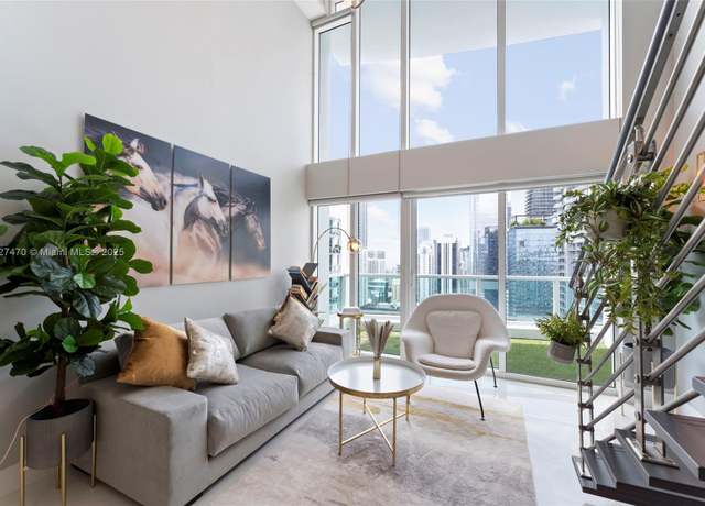 Property at 41 SE 5th St #2306, Miami, FL 33131, 1 bed, 1.5 baths