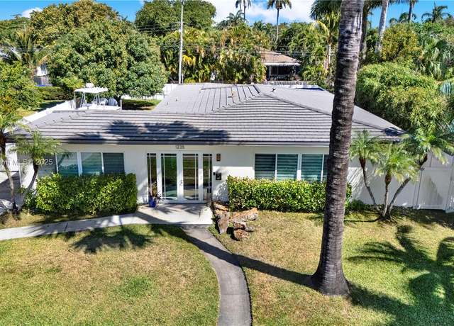 Property at 1235 Polk St, Hollywood, FL 33019, 3 beds, 2 baths