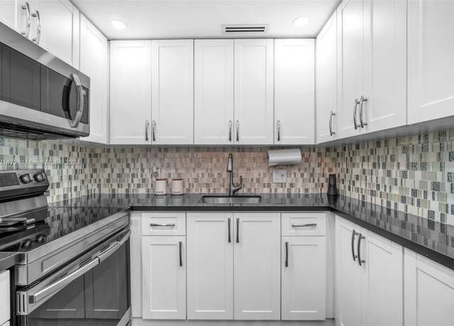 Property at 1401 SW 135th Ter Unit 213H, Pembroke Pines, FL 33027, 2 beds, 2 baths