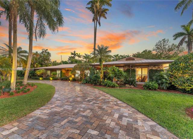 Property at 7180 SW 115th Ter, Pinecrest, FL 33156, 4 beds, 2.5 baths
