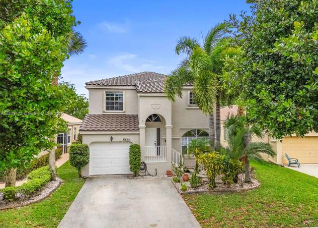 Property at 7835 Rockport Cir, Lake Worth, FL 33467, 3 beds, 2.5 baths