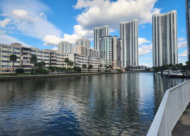 Property at 300 Bayview Dr #612, Sunny Isles Beach, FL 33160, 1 bed, 1.5 baths
