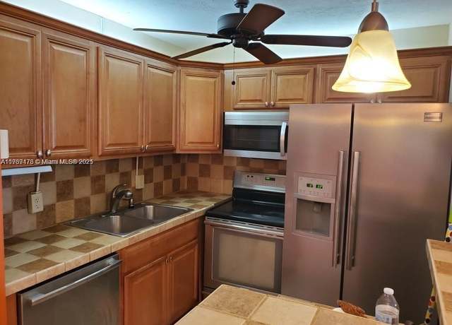 Property at 275 Windsor L #275, West Palm Beach, FL 33417, 1 bed, 1.5 baths