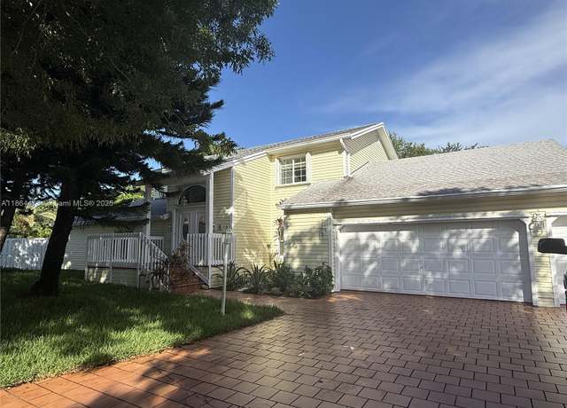 Property at 15051 SW 149th St, Miami, FL 33196, 5 beds, 4.5 baths