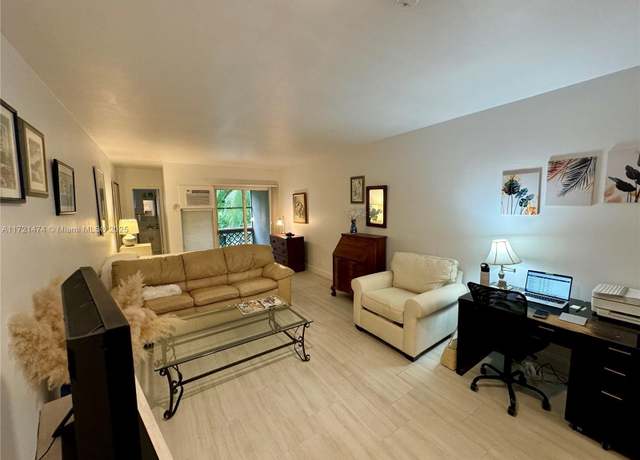 Property at 6580 Santona St Unit A38, Coral Gables, FL 33146, 1 bath