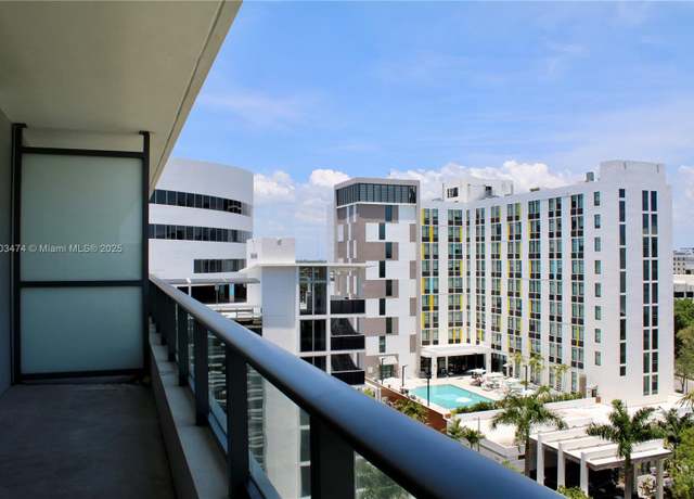 Property at 2960 NE 207th St #806, Aventura, FL 33180, 1 bed, 2 baths
