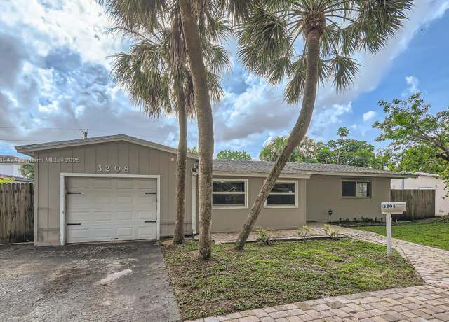 Property at 5208 SW 91st Ter, Cooper City, FL 33328, 4 beds, 2 baths