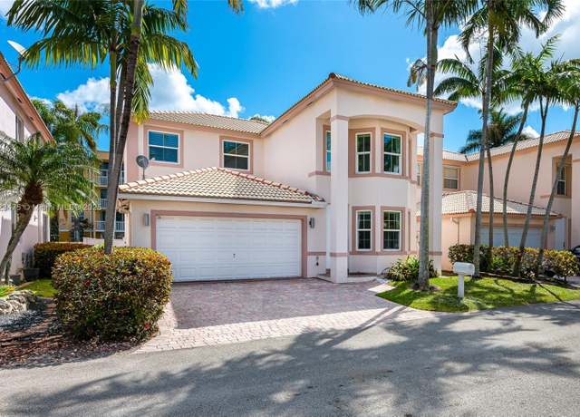 Property at 208 SE 15th St, Dania Beach, FL 33004, 3 beds, 3 baths
