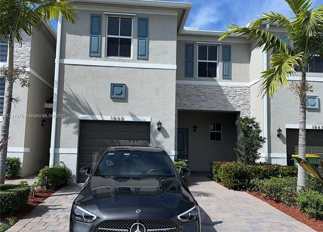Property at 1848 SE 7 Ter #1848, Homestead, FL 33034, 3 beds, 2.5 baths