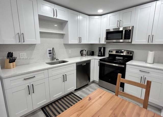Property at 4001 S Ocean Dr Unit 4G, Hollywood, FL 33019, 1 bed, 1.5 baths