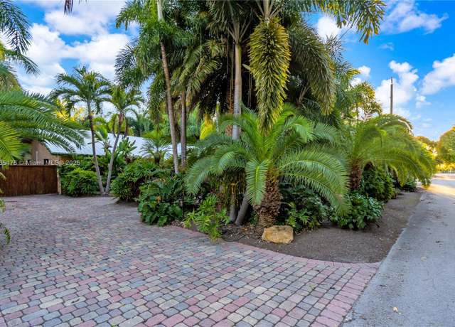 Property at 9 Bass Ave, Key Largo, FL 33037, 3 beds, 2 baths