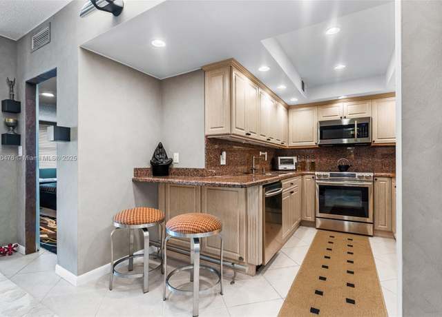 Property at 1985 S Ocean Dr Unit 17D, Hallandale Beach, FL 33009, 1 bed, 1.5 baths