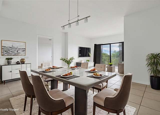 Property at 9340 Fontainebleau Blvd Unit W505, Miami, FL 33172, 3 beds, 2 baths