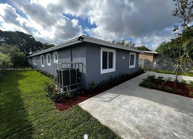 Property at 2720 NW 20th St, Fort Lauderdale, FL 33311, 10 beds, 4 baths
