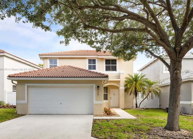 Property at 15141 SW 49th St, Davie, FL 33331, 3 beds, 2.5 baths