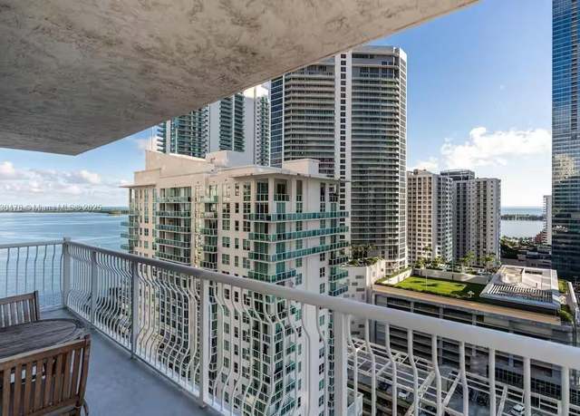 Property at 1200 Brickell Bay Dr #3923, Miami, FL 33131, 2 beds, 2 baths