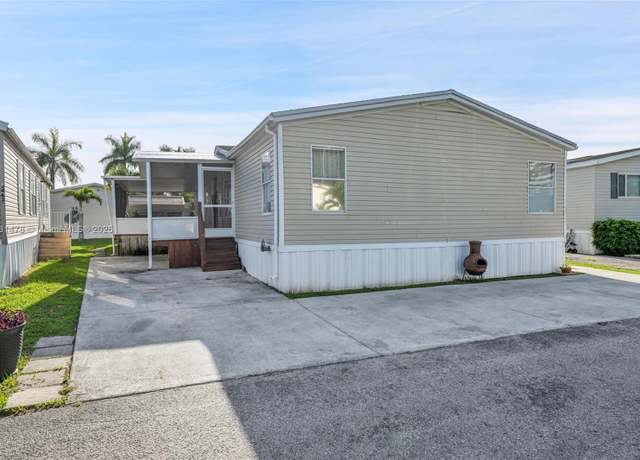 Property at 34643 SW 188 Way, Homestead, FL 33034, 4 beds, 2 baths